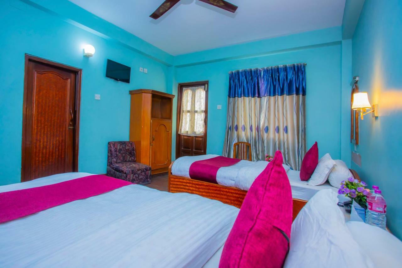 Spot On 445 New Hotel Natureland Pokhara Extérieur photo
