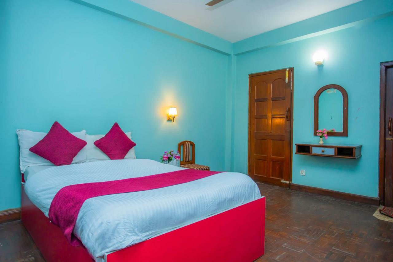 Spot On 445 New Hotel Natureland Pokhara Extérieur photo