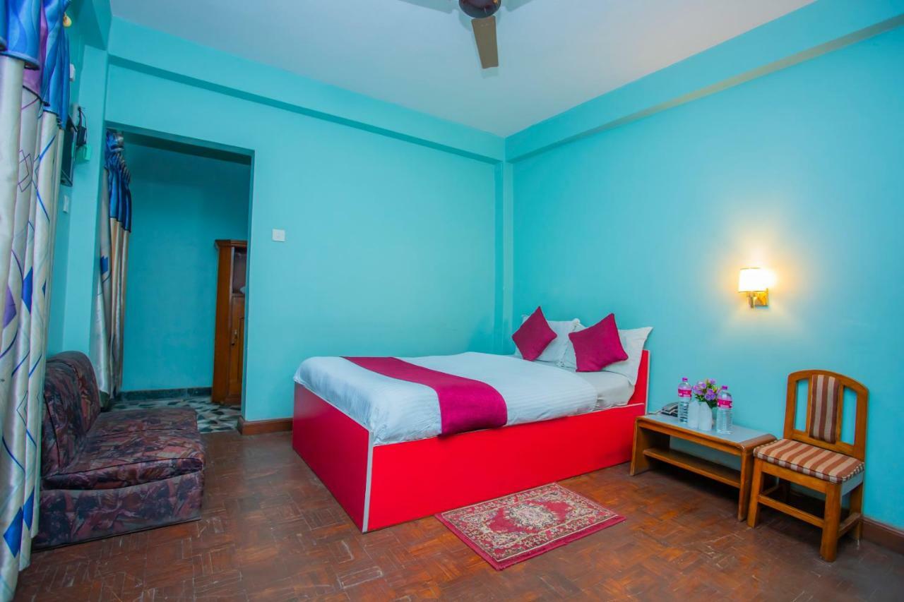 Spot On 445 New Hotel Natureland Pokhara Extérieur photo