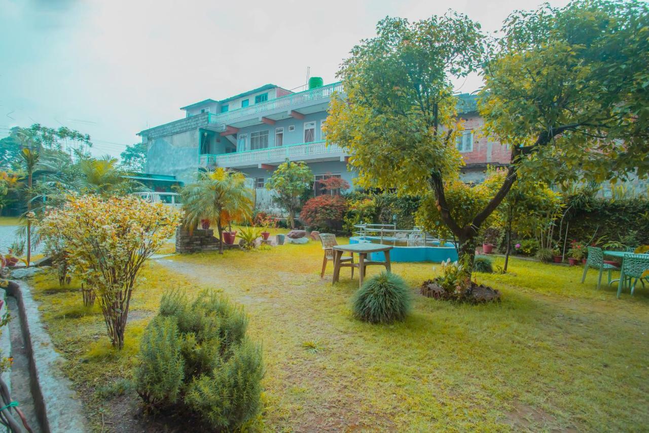 Spot On 445 New Hotel Natureland Pokhara Extérieur photo