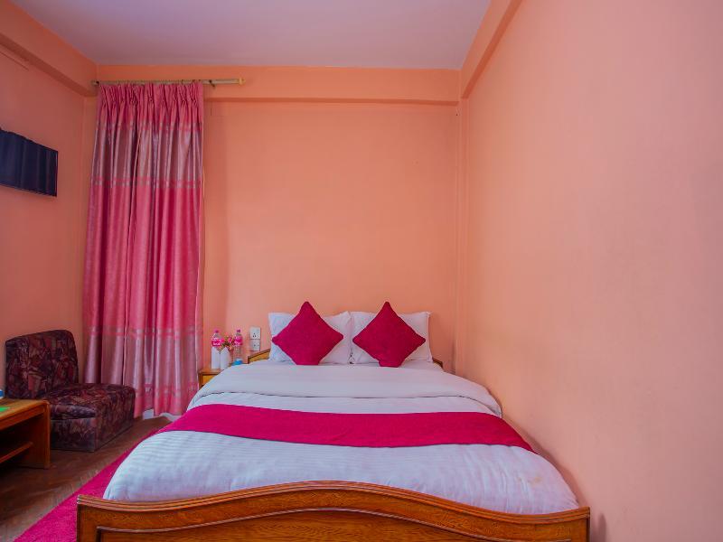 Spot On 445 New Hotel Natureland Pokhara Extérieur photo